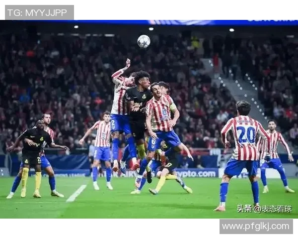 友谊赛精彩瞬间里昂大胜本菲卡乌龙球引发转会热议 友谊赛精彩瞬间里昂大胜本菲卡乌龙球引发转会热议