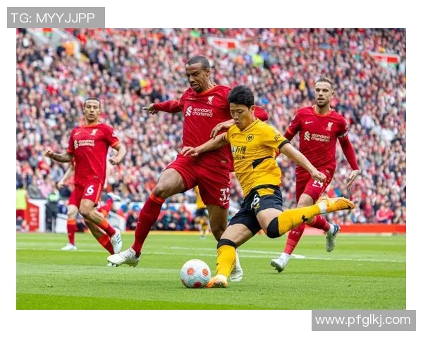 意甲激战：利物浦与尤文图斯战平帽子戏法引发全场热潮解析