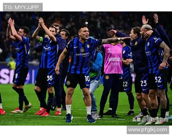 欧联杯曼联与国米激战成平局红牌争议引发全场热议与转会传闻 欧联杯曼联与国米激战成平局红牌争议引发全场热议与转会传闻