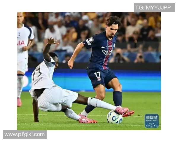 西甲热刺遭巴黎圣日耳曼逆转3-2转会传闻引发全场热议 西甲热刺遭巴黎圣日耳曼逆转3-2转会传闻引发全场热议