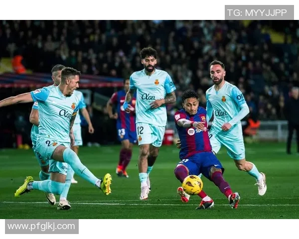 西甲精彩对决国米与曼联1比1平局战术解析与绝杀瞬间回顾