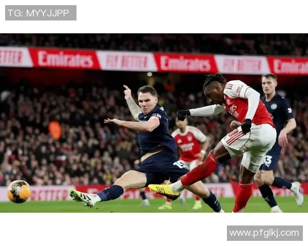 足总杯激战阿森纳与波尔图战平红牌事件引发全场热议 足总杯激战阿森纳与波尔图战平红牌事件引发全场热议